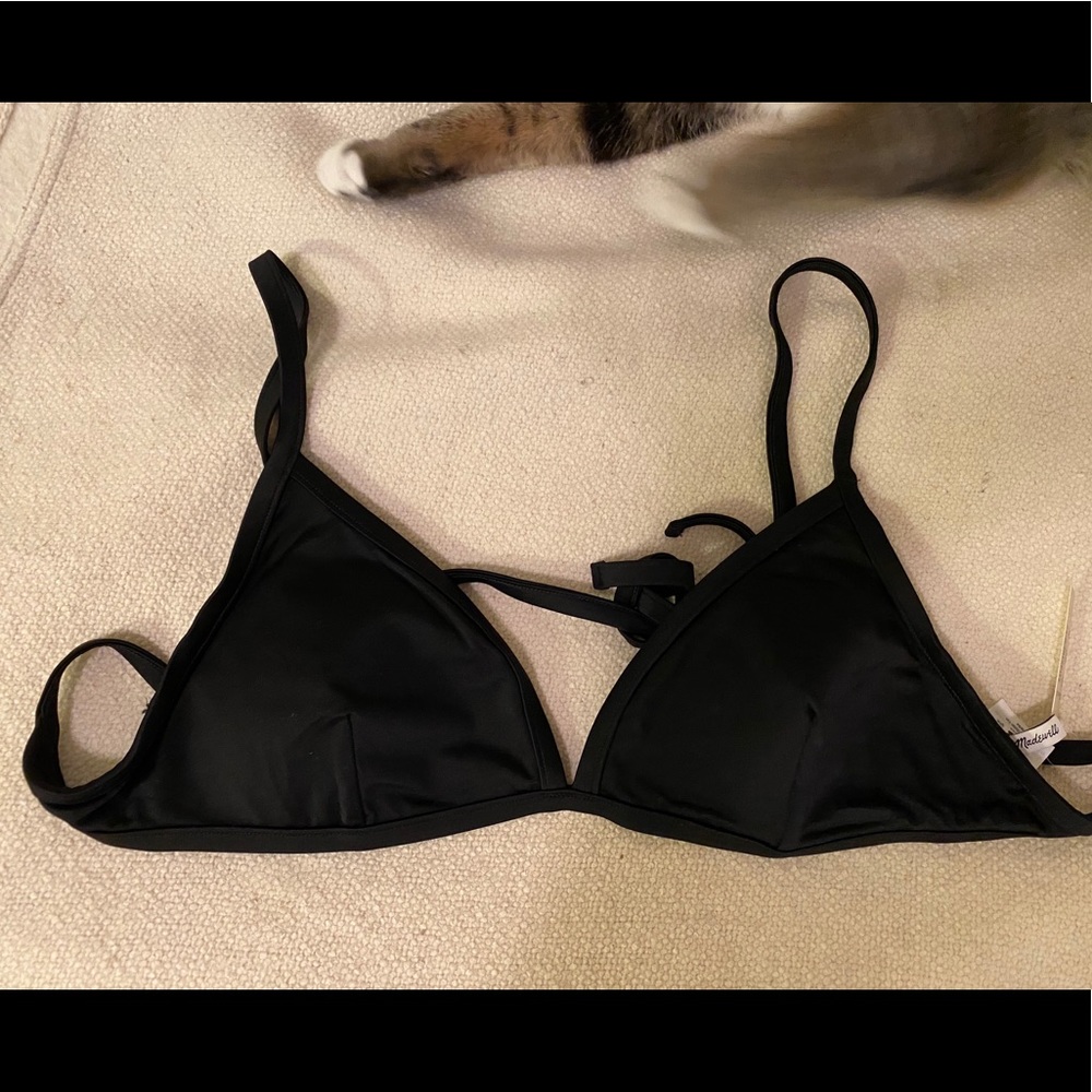 Madewell (NWT) black bikini top!